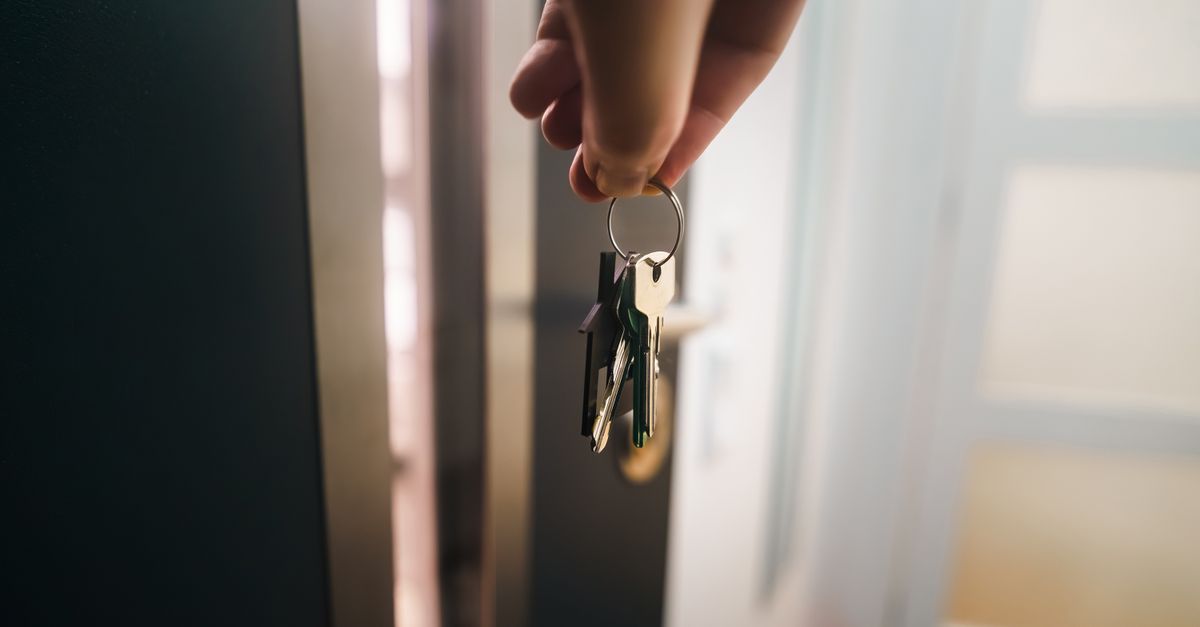 What an Emergency Locksmith Really Costs in Toronto After Midnight — Toronto Iron Key Locksmith